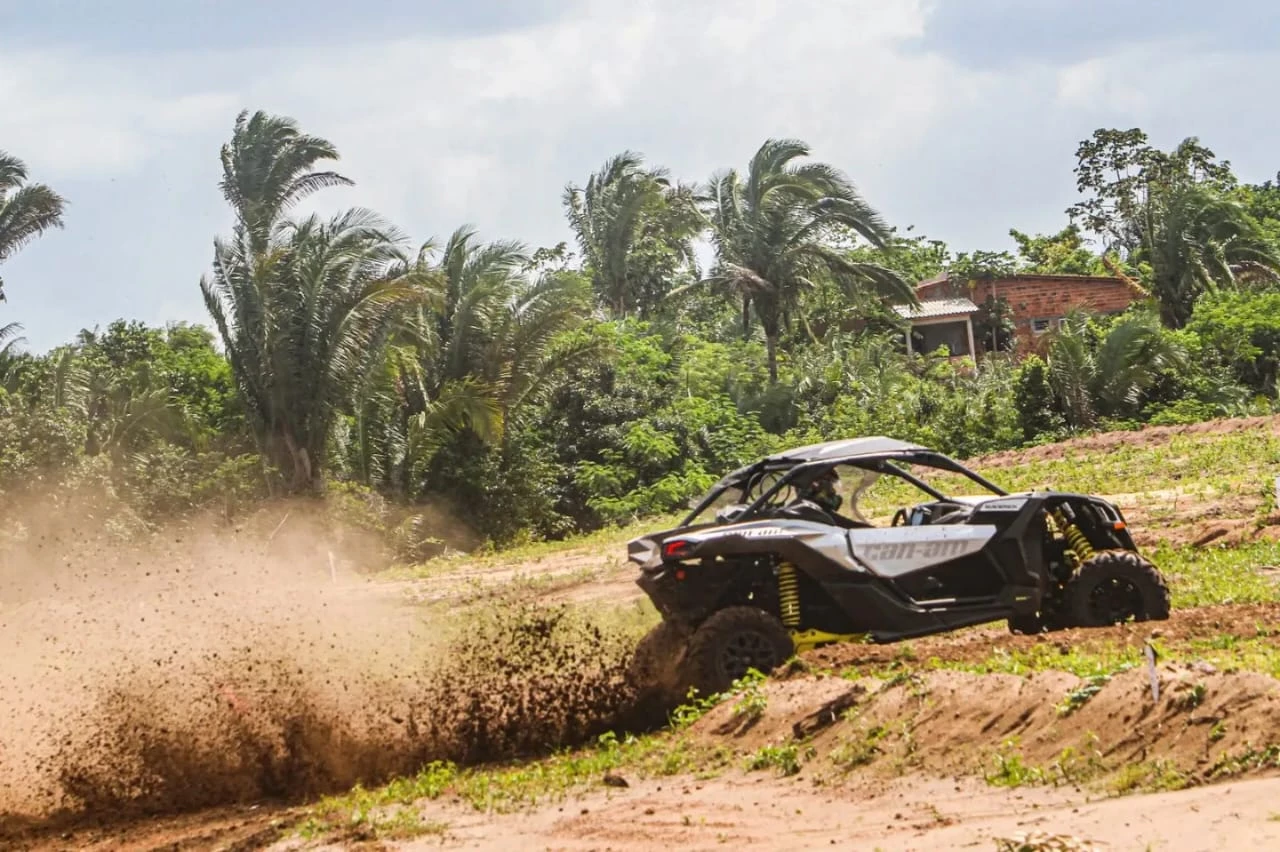 Terrenos não são limites para a adrenalina destas máquinas