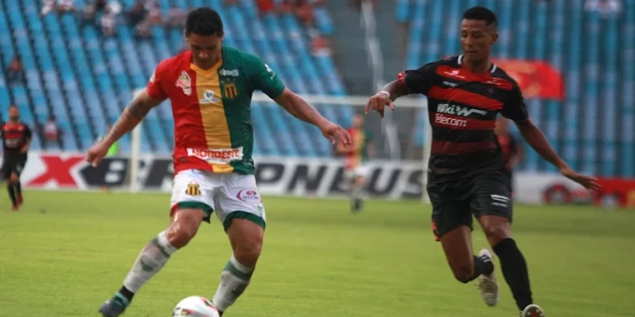 Sampaio Corrêa e Moto Club se enfrentaram pelo primeiro turno do Campeonato Maranhense.