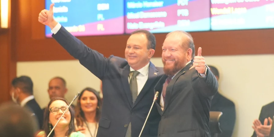 Othelino Neto quis a presidência do PSB no lugar de Carlos Brandão