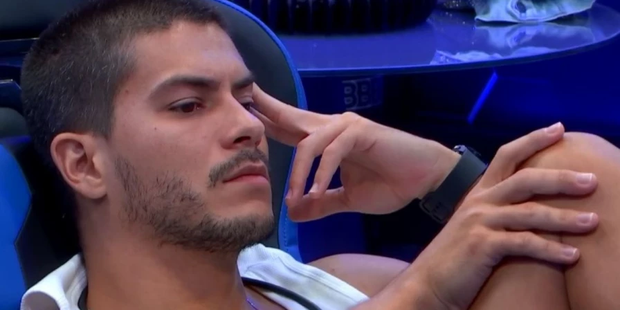 Arthur Aguiar revela que Globo não o quis em outros programas.