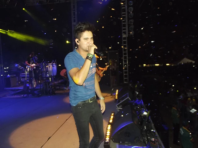 Humberto & Ronaldo subiu ao palco a meia noite. (Foto: Angra Nascimento/ Imirante Imperatriz)