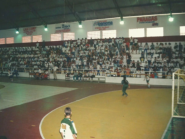 O ginásio Fiqueninho foi por muitos anos, durante os Jogos Escolares, o local de disputas de futsal, vôlei e handebol.(Foto: Professor Carlos Airton/ Divulgação)