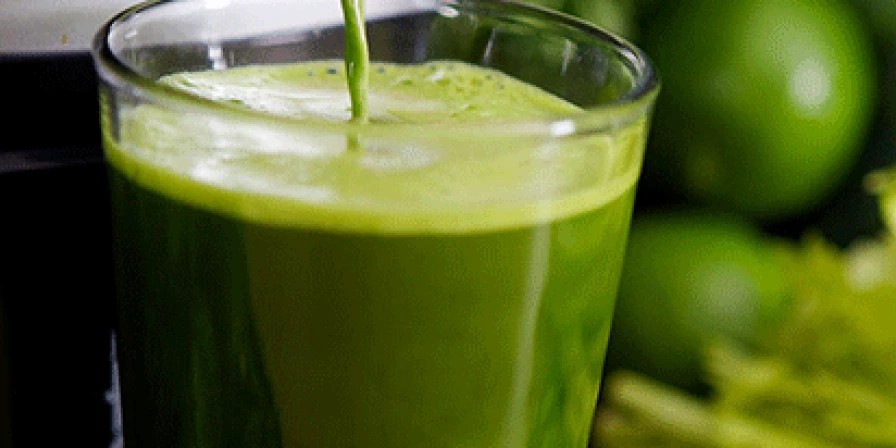 Suco de couve com limão.