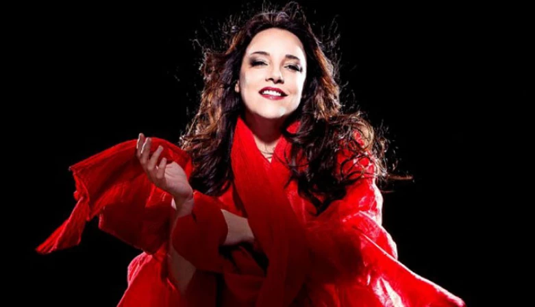 Cantora Ana Carolina.