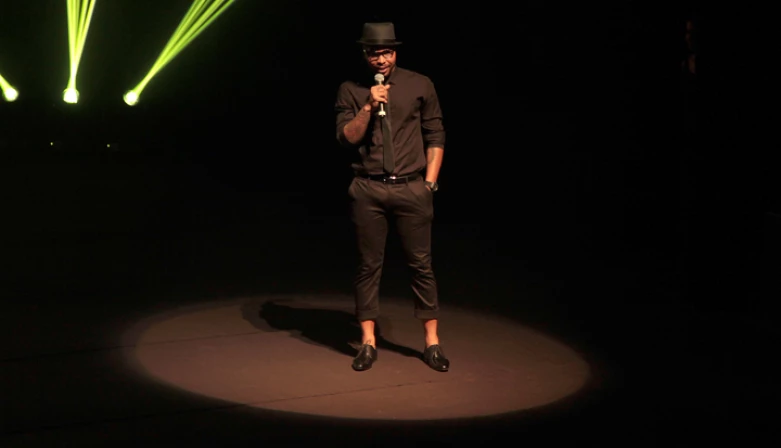 Paulo Sérgio inova em roupa usada no Troféu Mirante.