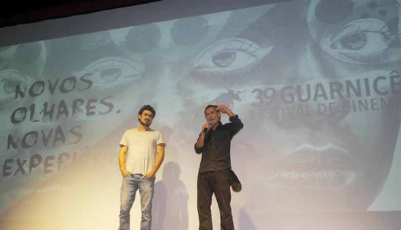 Chico Diaz ganhou o Troféu Guarnicê de Melhor Ator pelo filme E o galo cantou, de Goiás.