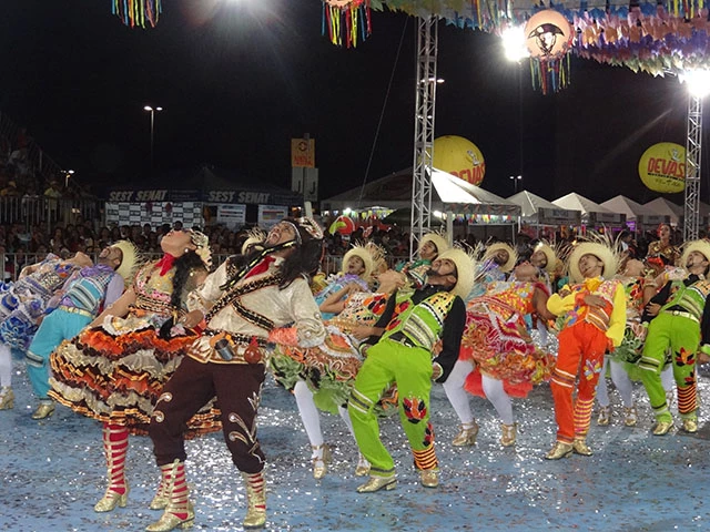 A arquibancada foi ao delírio com a apresentação da junina. (Foto: Jefferson Sousa/ Imirante Imperatriz)