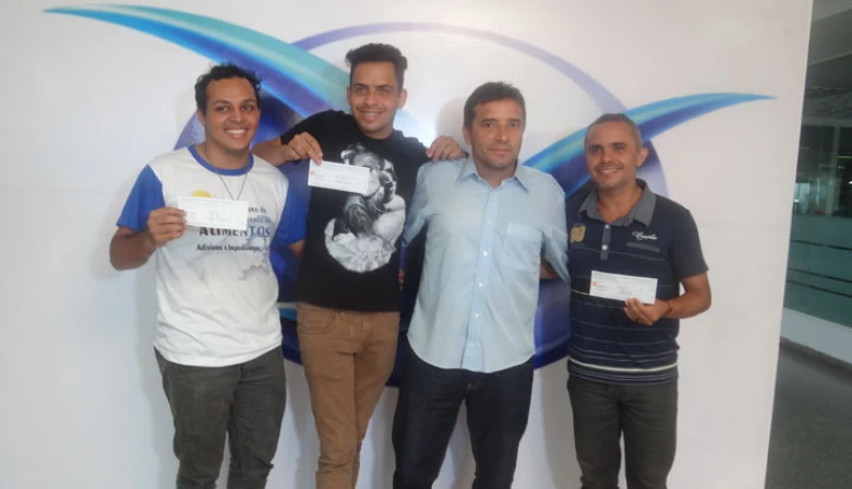 As três primeiras colocadas receberam premiação.