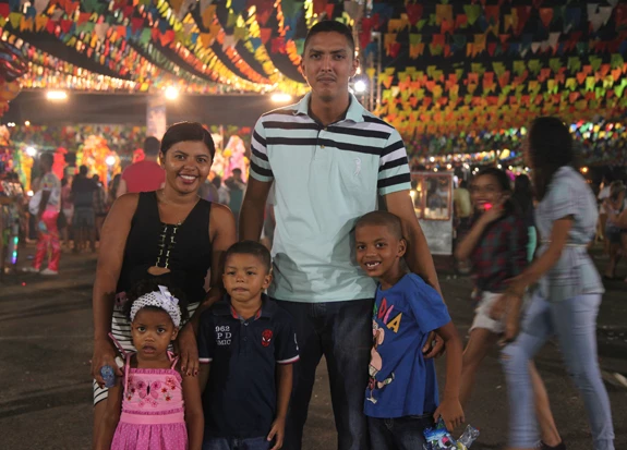 A família completa aproveita o melhor do São João de São Luís. (Foto: Ingrid García / Imirante)