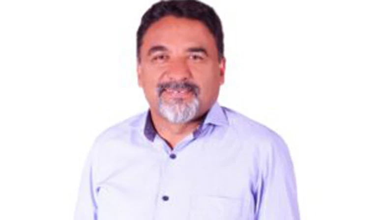 Ele será velado na casa do pai dele.