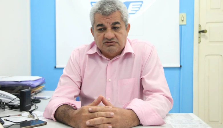 Situação de vandalismo a ônibus preocupa presidente do Sindicato dos Rodoviários.