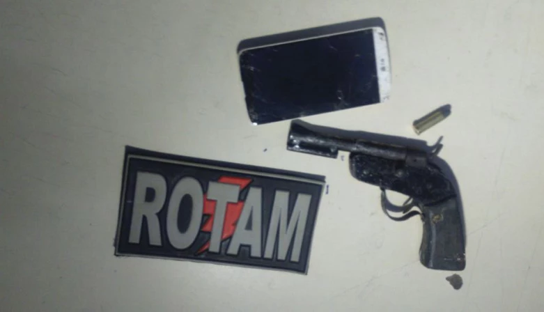O homem estava com um revolver cal 38