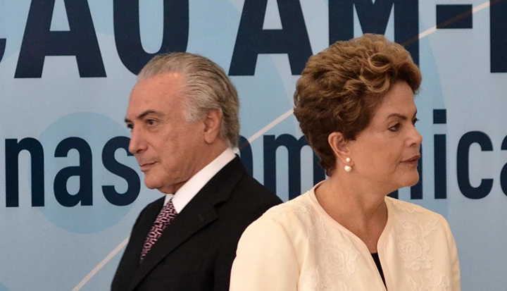 A campanha de Dilma Rousseff nega qualquer irregularidade e sustenta que todo o processo de contratação das empresas