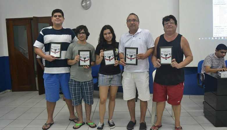 Resenha CM - Notícias Regionais - Com 11 anos, enxadrista mourãoense vence  mestre internacional de xadrez