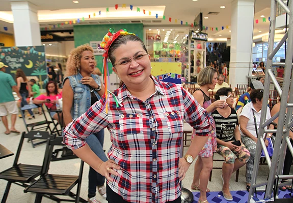 Melissa Nogueira foi assistir ao espetáculo junino, no arraial mais arretado da cidade. Foto: Adriano Soares / Imirante.com