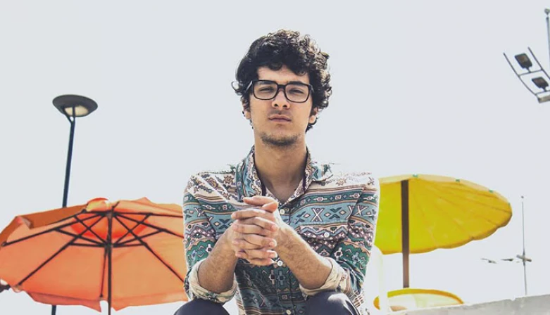 Phill Veras interpreta a canção Vou Deixar um dos maiores sucessos do Skank.