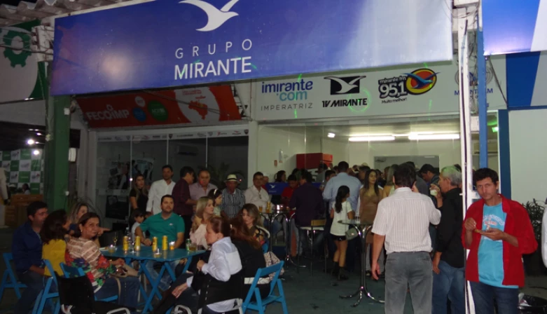 A confraternização reuniu parceiros e convidados no estande da Mirante.