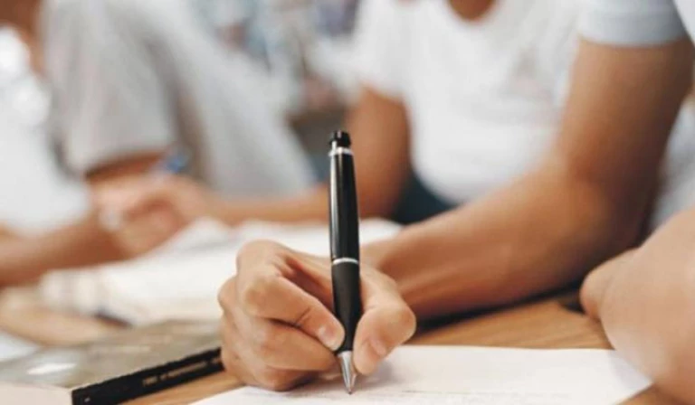 Podem se inscrever universitários e alunos de nível técnico de vários cursos.