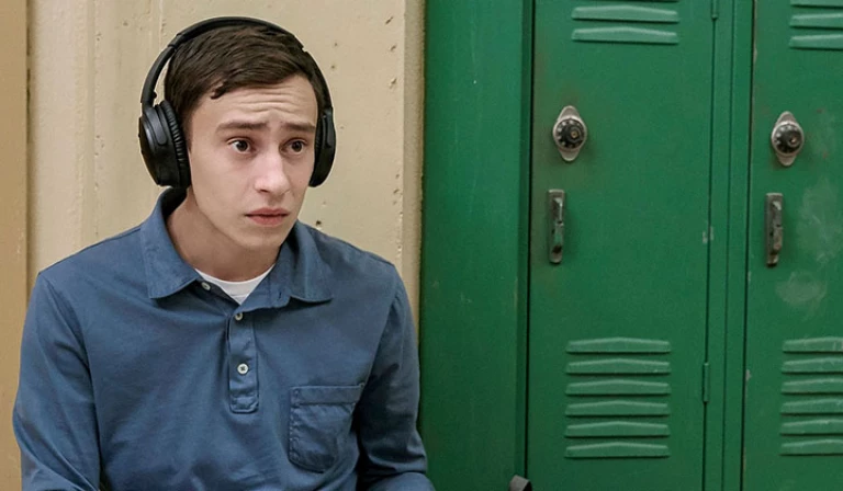 Sam Gardner, interpretado pelo ator Keir Gilchrist.