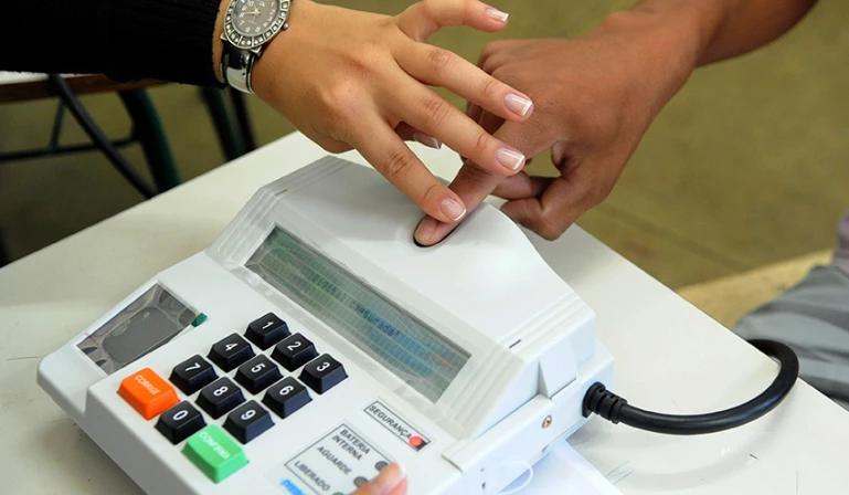 Segundo informações iniciais do TSE, seriam 5,6 milhões de eleitores com título cancelado devido ao não comparecimento à revisão.