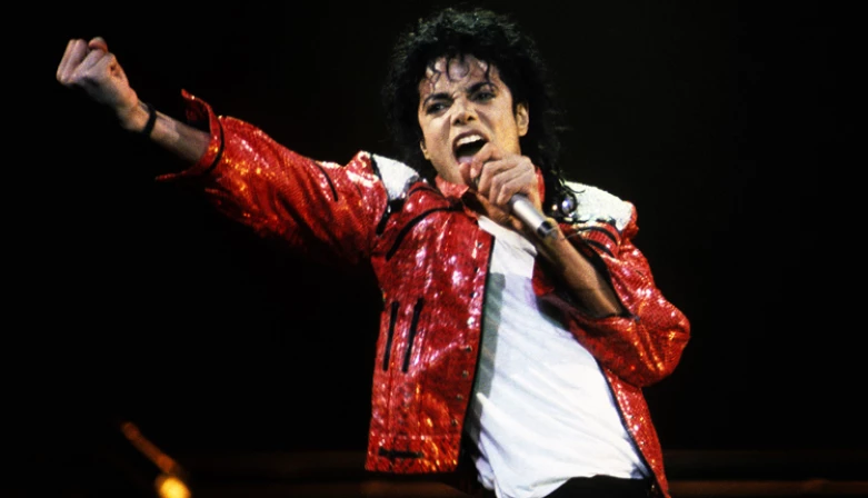Cinebiografia de Michael Jackson está com quatro horas de duração e deve ter lançamento adiado.