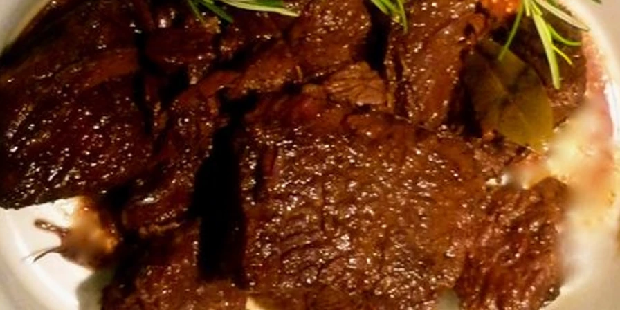 Carne assada no vinho