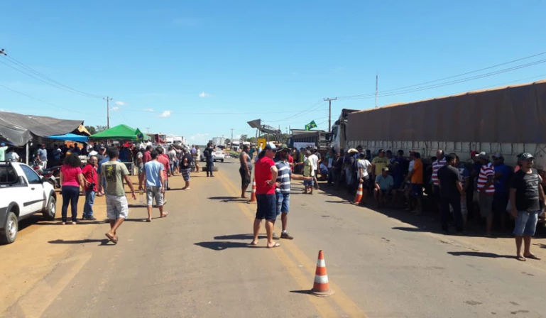 Manifestação na BR-230, na cidade de Balsas.