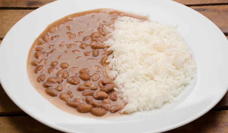 egundo a CNA, o aumento entre 35% e 50% no frete do arroz e pode chegar a 20% no feijão.