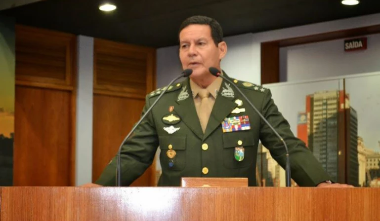 Mourão disse que ajudará Jair Bolsonaro na sua determinação de combater a corrupção.
