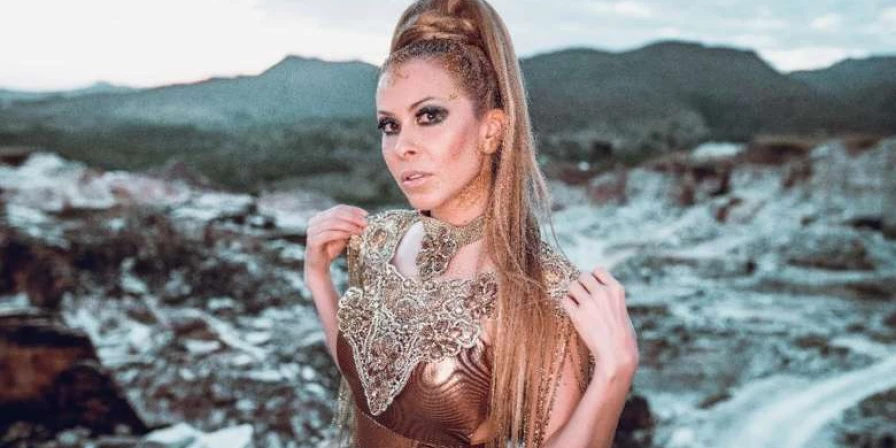 Joelma abraça a natureza em novo clipe que contém super produção.