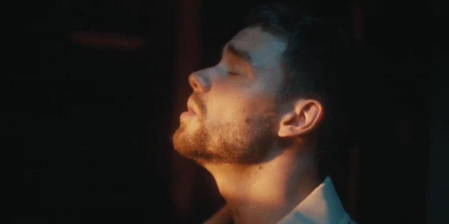 Liam Payne lançou o EP para não deixar os fãs na mão após o adiar o lançamento do primeiro álbum.
