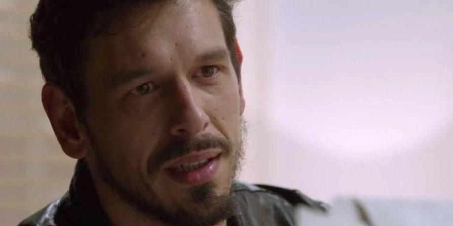 Alain (João Vicente).