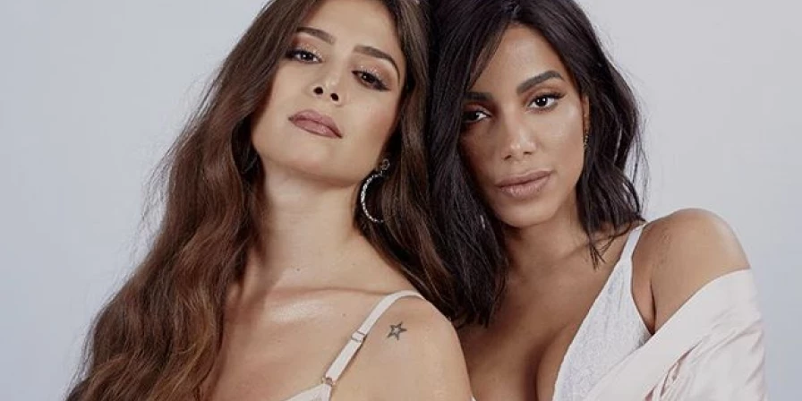 Fazendo sucesso internacional, Anitta é uma das juradas no La Voz México.
