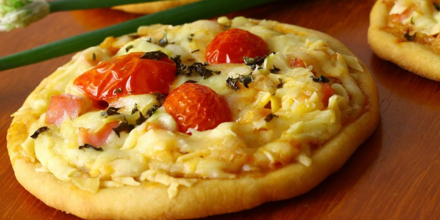 Mini Pizza de Linguiça