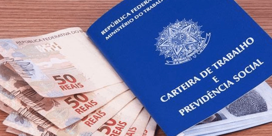 O trabalhador com redução de jornada recebe o 13º de forma integral, equivalente à remuneração de dezembro (sem considerar a redução).