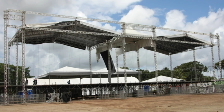 Estrutura de palco do MOA, em 2012.