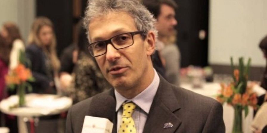 PL tenta atrair Zema