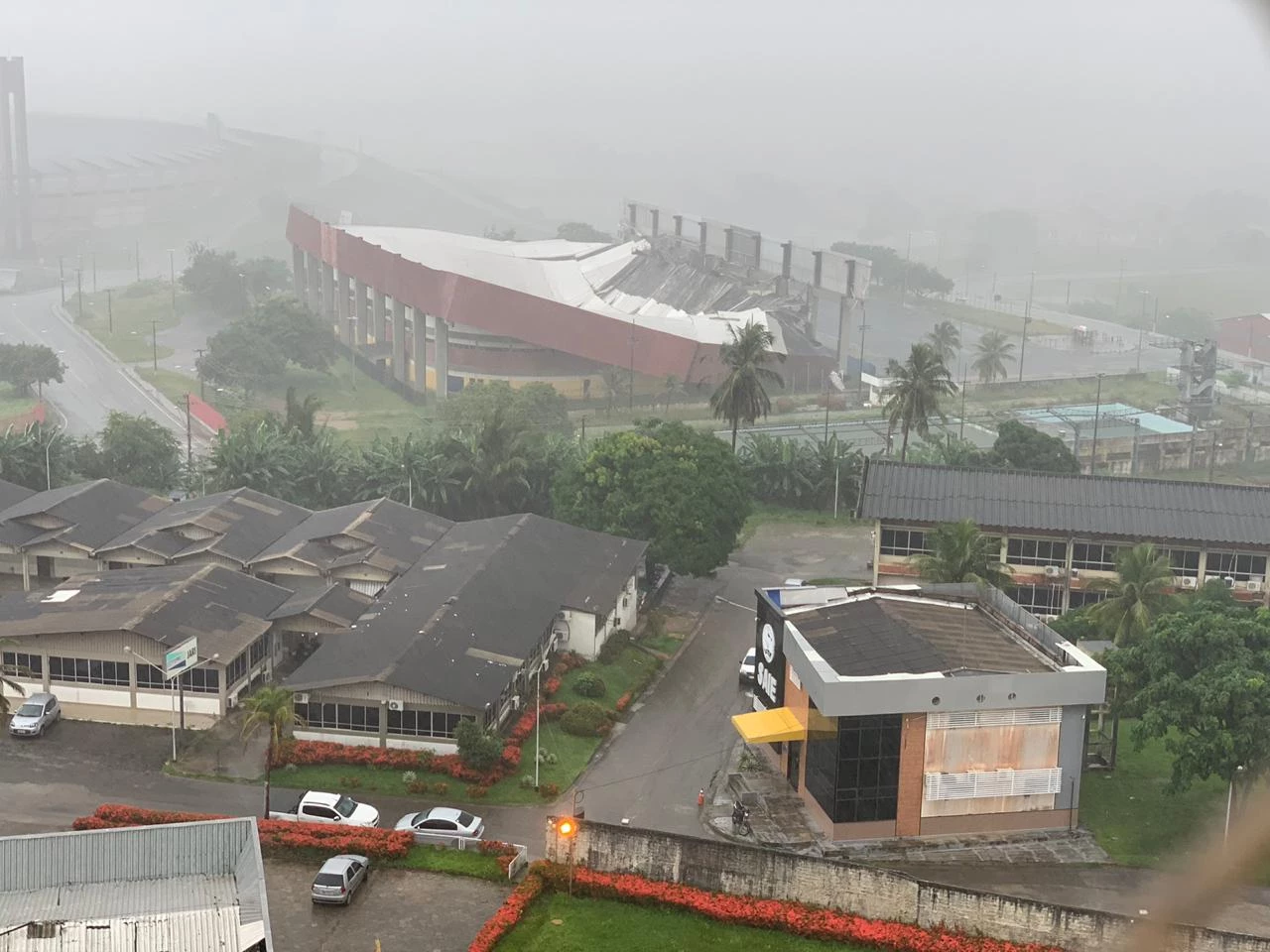 O Ginásio Castelinho faz parte do Complexo Esportivo Canhoteiro.