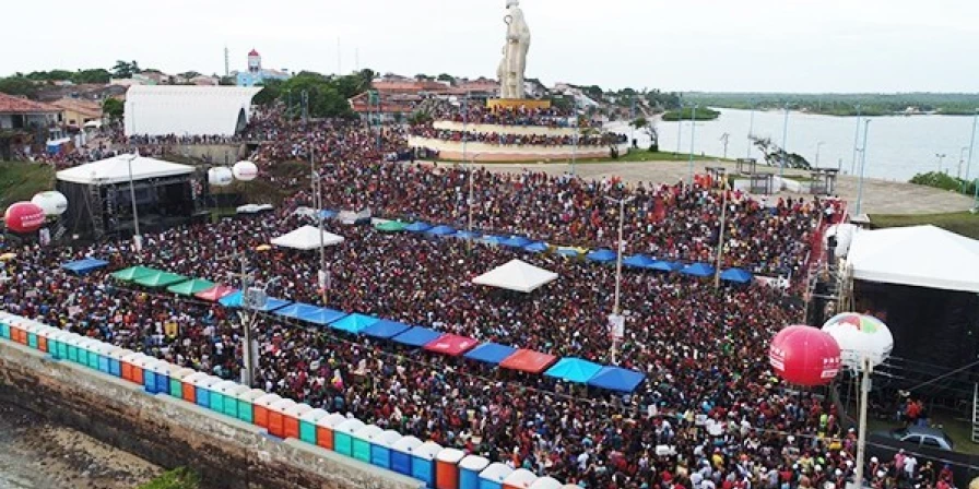 Mais de 100 mil pessoas são esperadas nos dois dias de festa.