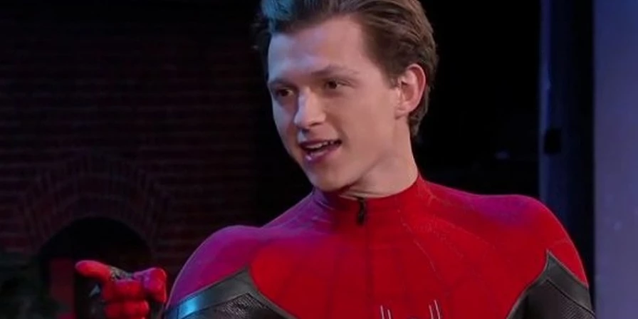 O astro da Marvel disse ainda que acha o Instagram e o Twitter sufocantes.