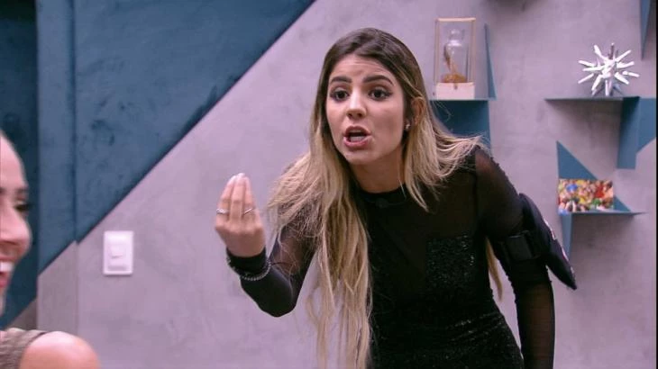 Hariany briga com Paula no