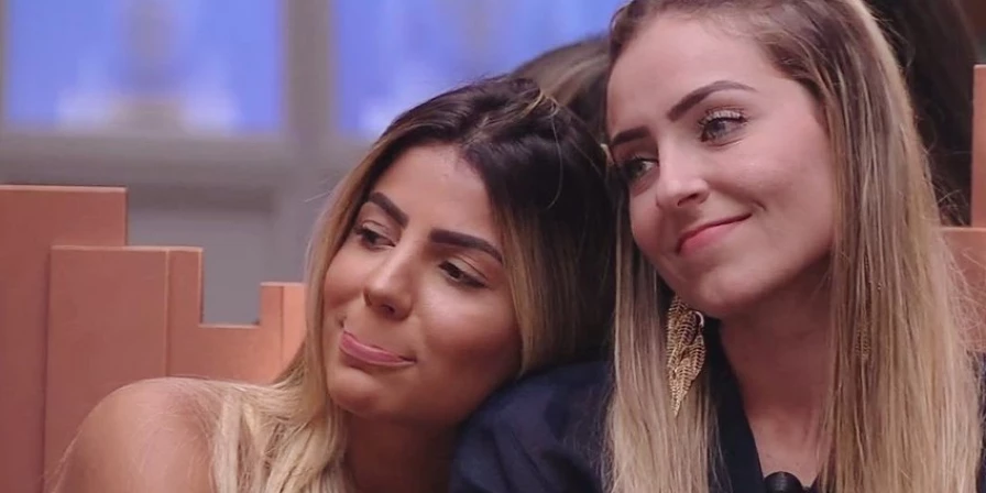 "Nossa amizade é verdadeira", afirma Hariany.