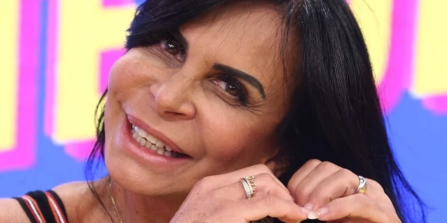 Gretchen é confirmada como atração do São João da Thay 2019.