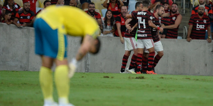 O Flamengo bateu o Cruzeiro no Maracanã.