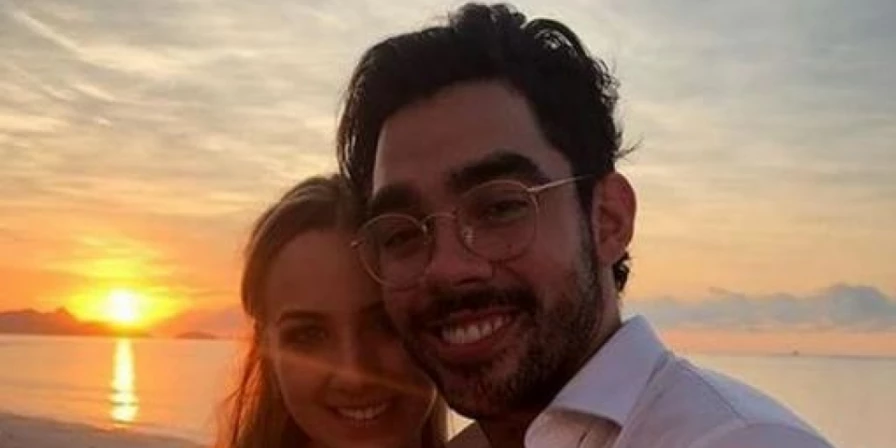Gabriel Diniz com a namorada, Karoline Calheiros.