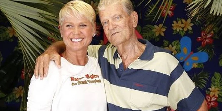 Xuxa recebe pensão de pai ex-militar e doa para viúva dele