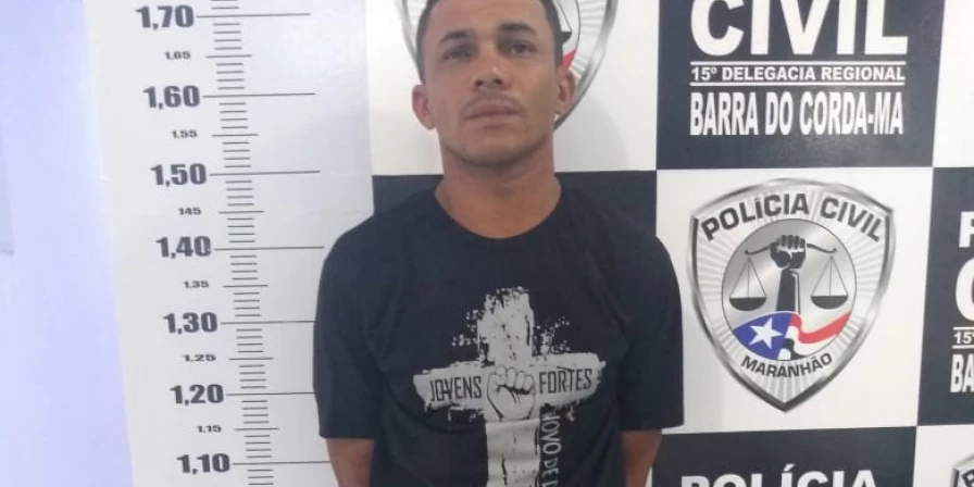 Márcio Leal Menezes é acusado de furtos, roubos, posse e porte ilegal de arma de fogo e estupro de vulnerável.