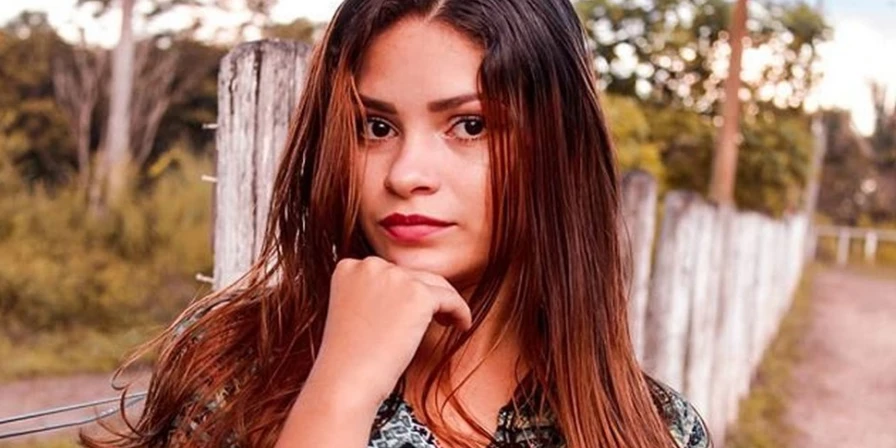 Andreza Araújo Romão, de 17 anos, foi encontrada morta nessa quarta-feira (14), em uma área de matagal.