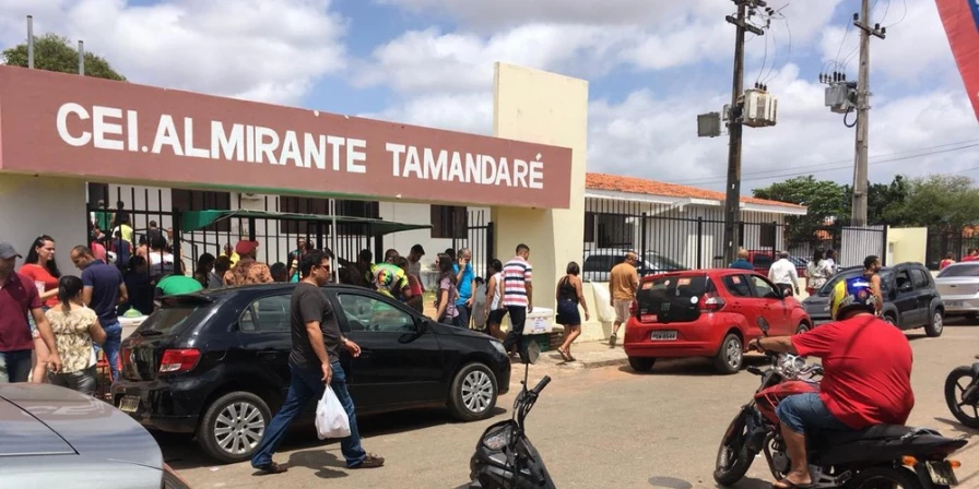 No edital, estão disponíveis as escolas onde as vagas estão sendo ofertadas.