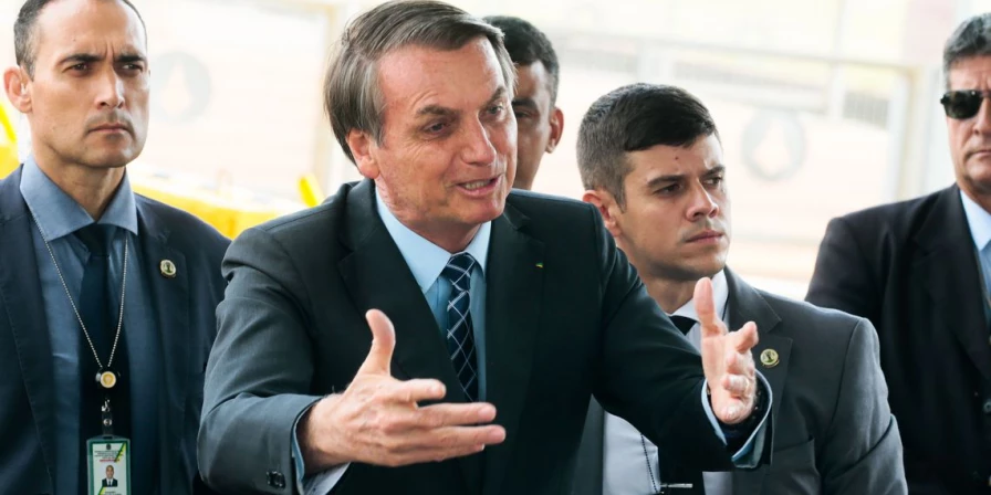 Presidente Jair Bolsonaro informou hoje (7), em mensagem no Twitter a determinação.